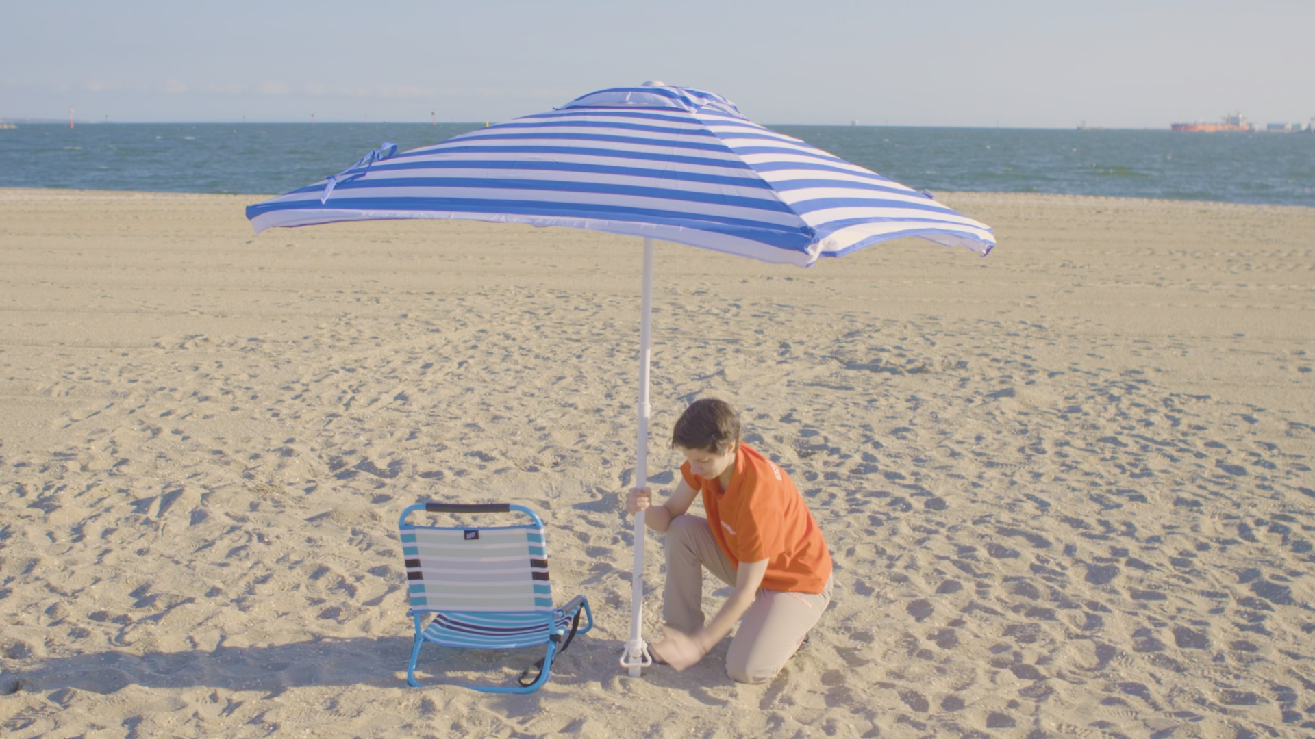 How To Choose A Beach Shelter & Storage - Beach Umbrella