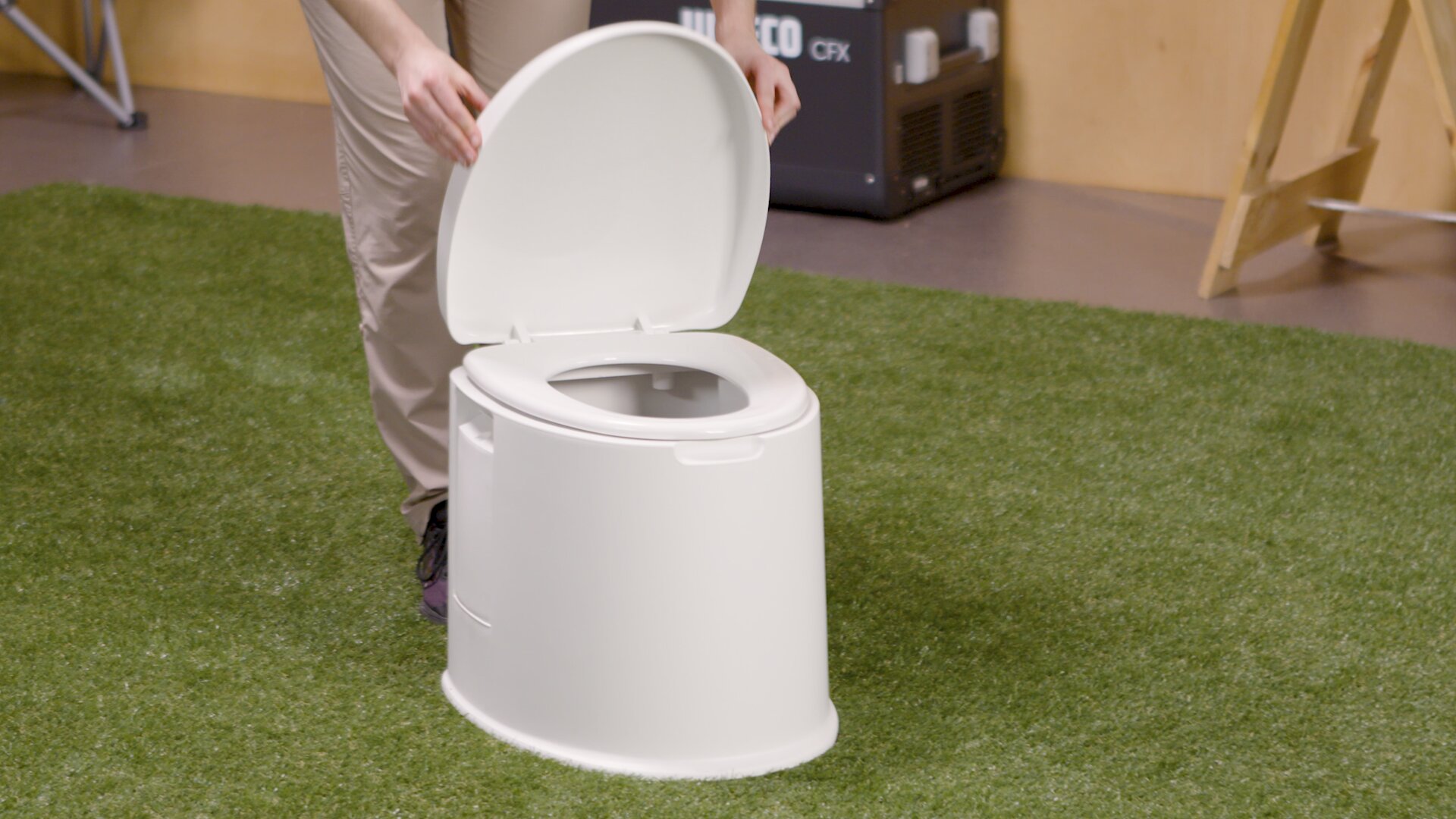 How To Choose A Portable Toilet & Shower - Basic
