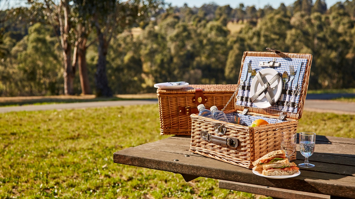 How to Picnic Like a Pro